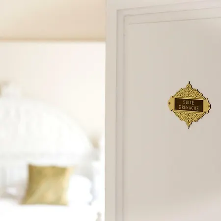 Chateau Rieutort Bed & Breakfast